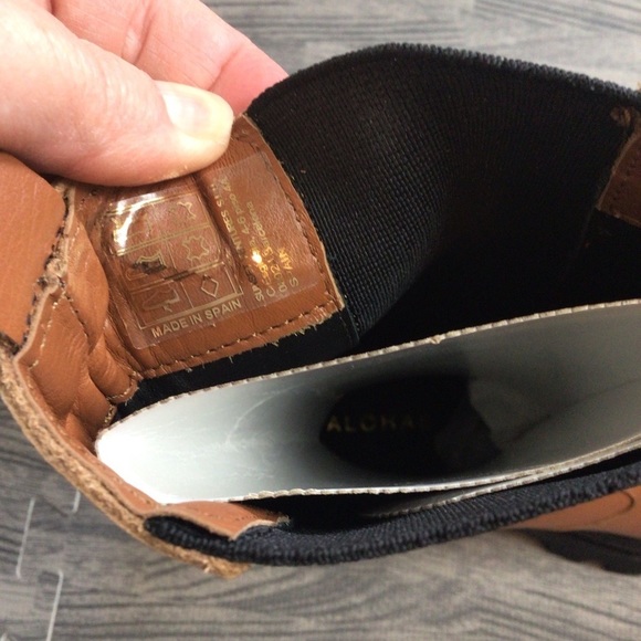 ALOHAS NWOT All Rounder Chelsea Boot - Picture 12 of 15